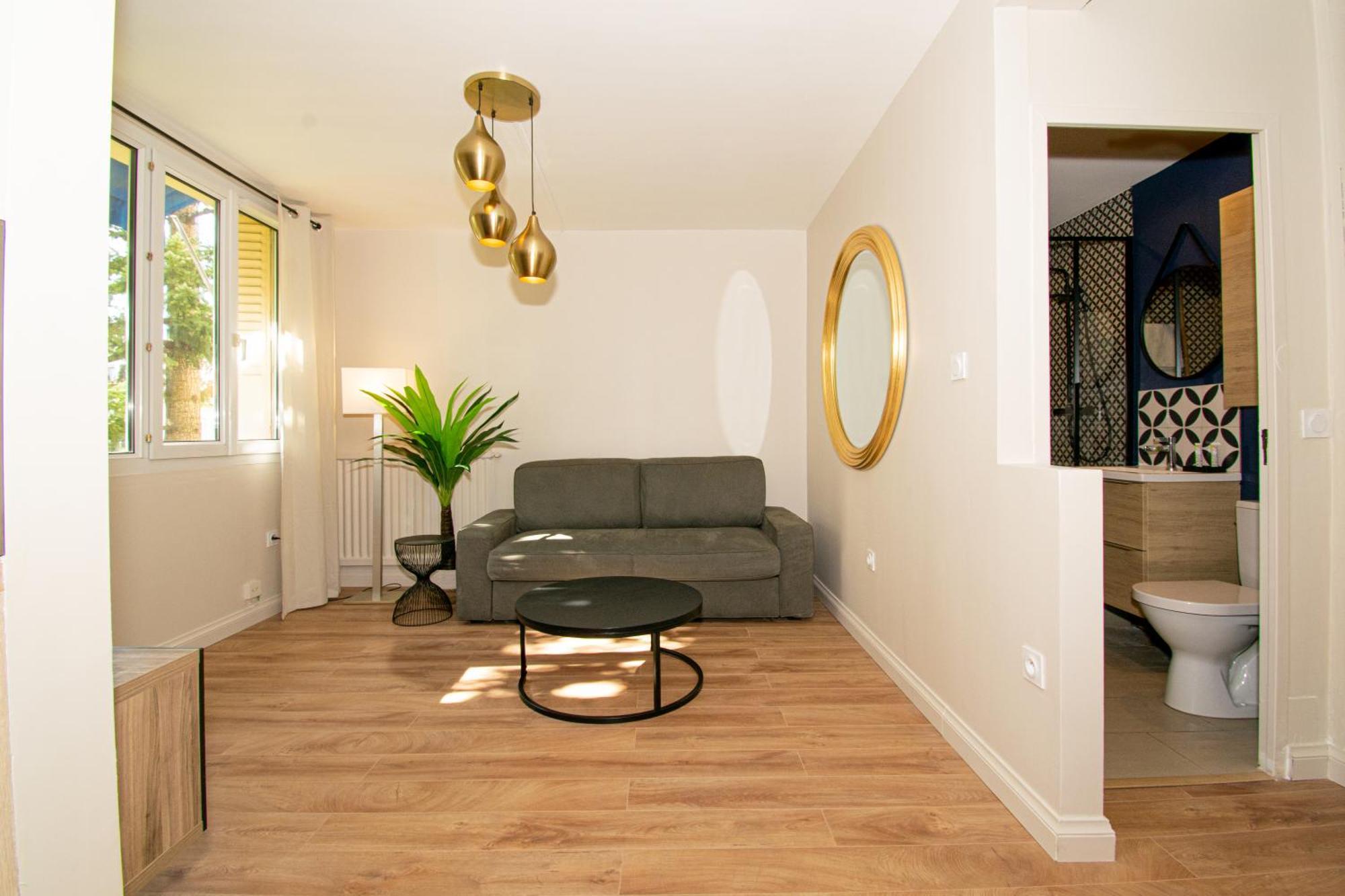 Suite Maddison Villeurbanne Luaran gambar