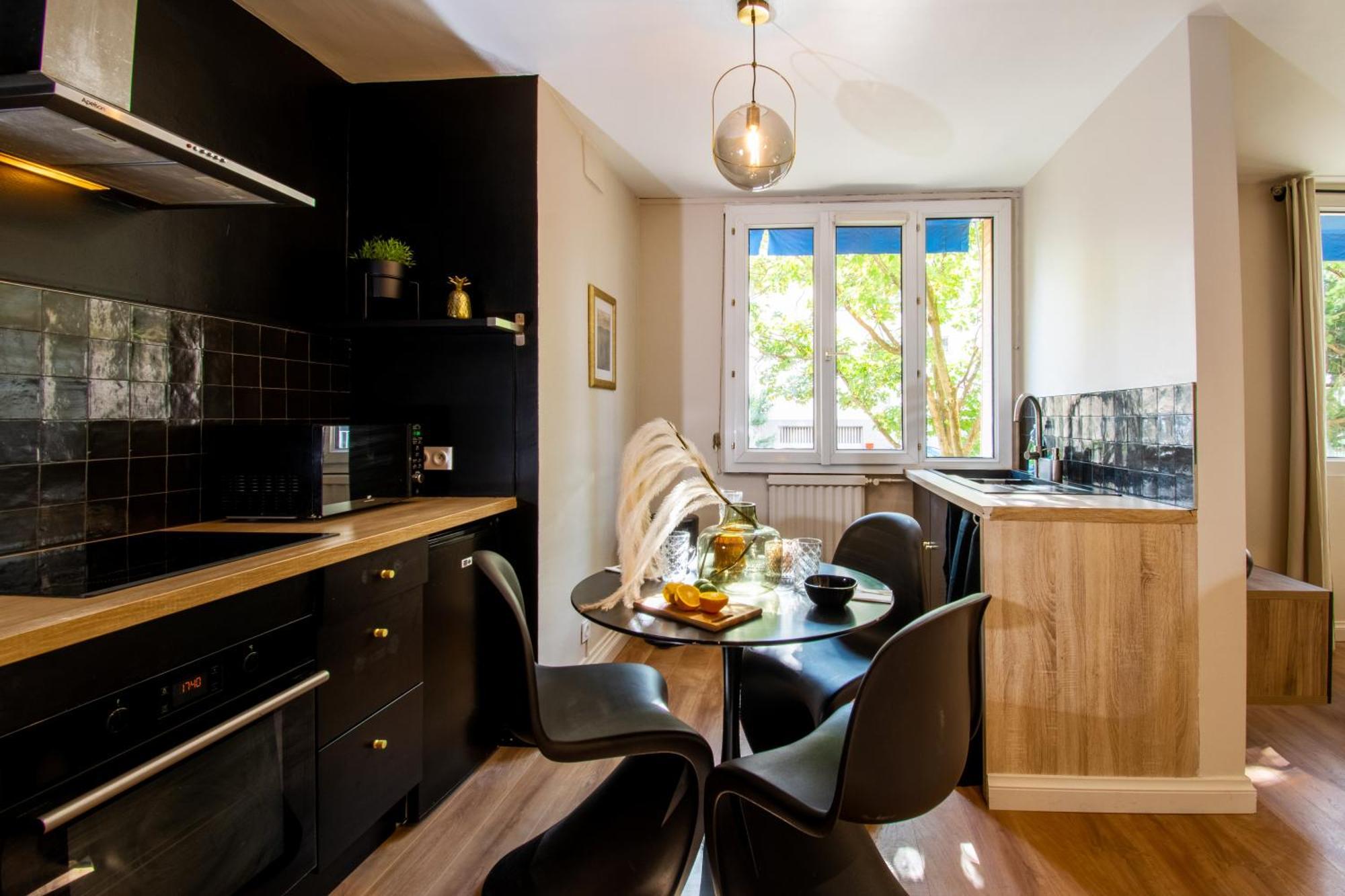 Suite Maddison Villeurbanne Luaran gambar